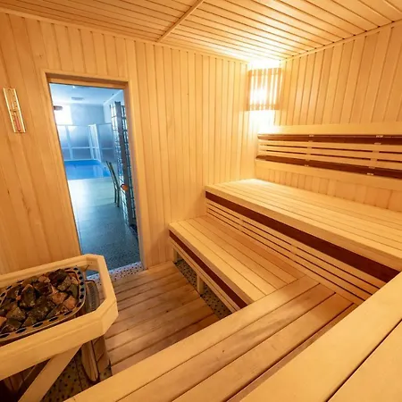 Ski Lift 7 Hotel